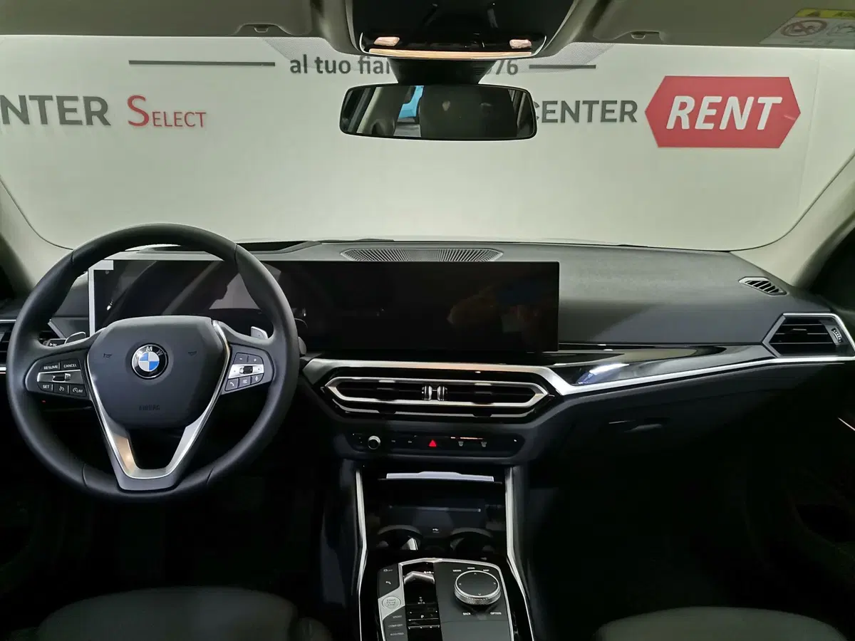 BMW Serie 3 Touring nuova a Salerno (7)