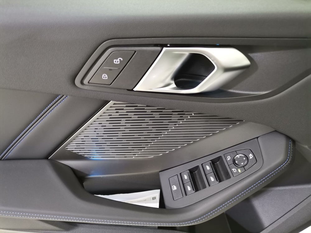 BMW Serie 1 5p. nuova a Salerno (16)