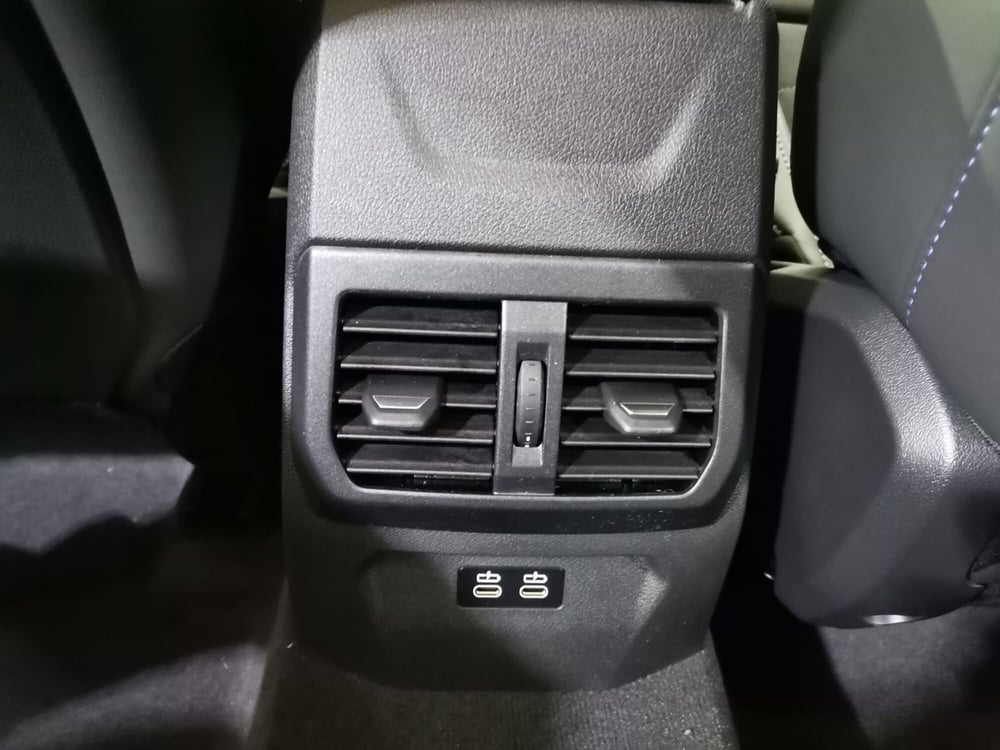 BMW Serie 1 5p. nuova a Salerno (17)