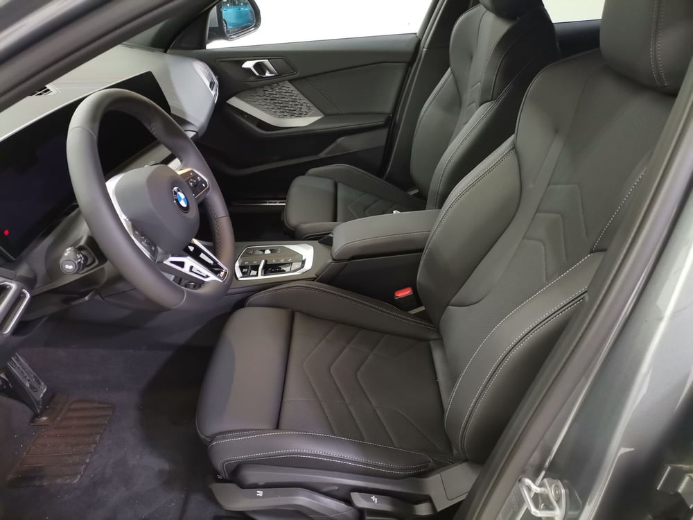BMW Serie 1 5p. nuova a Salerno (9)