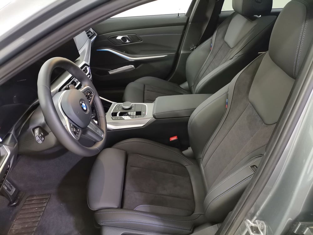 BMW Serie 3 Touring nuova a Salerno (9)