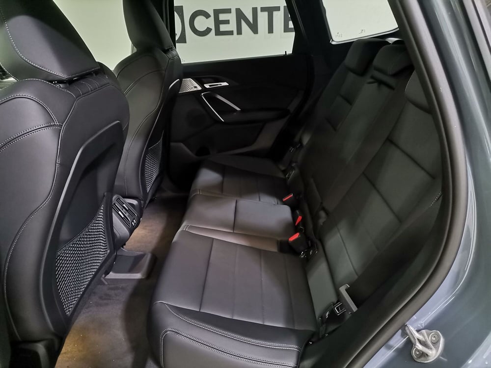 BMW iX1 usata a Salerno (10)