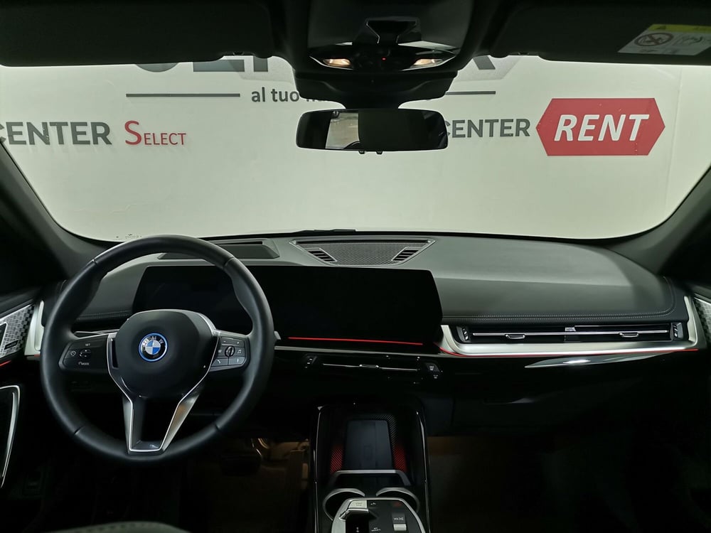 BMW iX1 usata a Salerno (7)