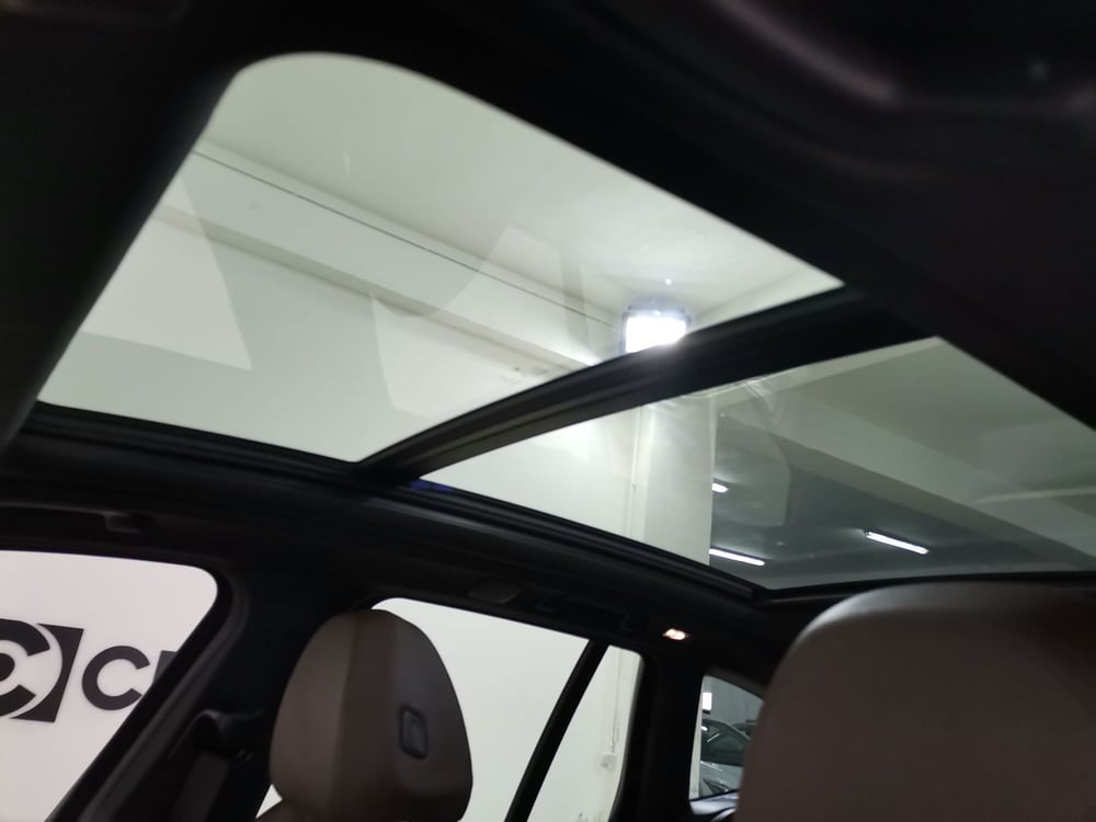 BMW iX3 usata a Salerno (11)