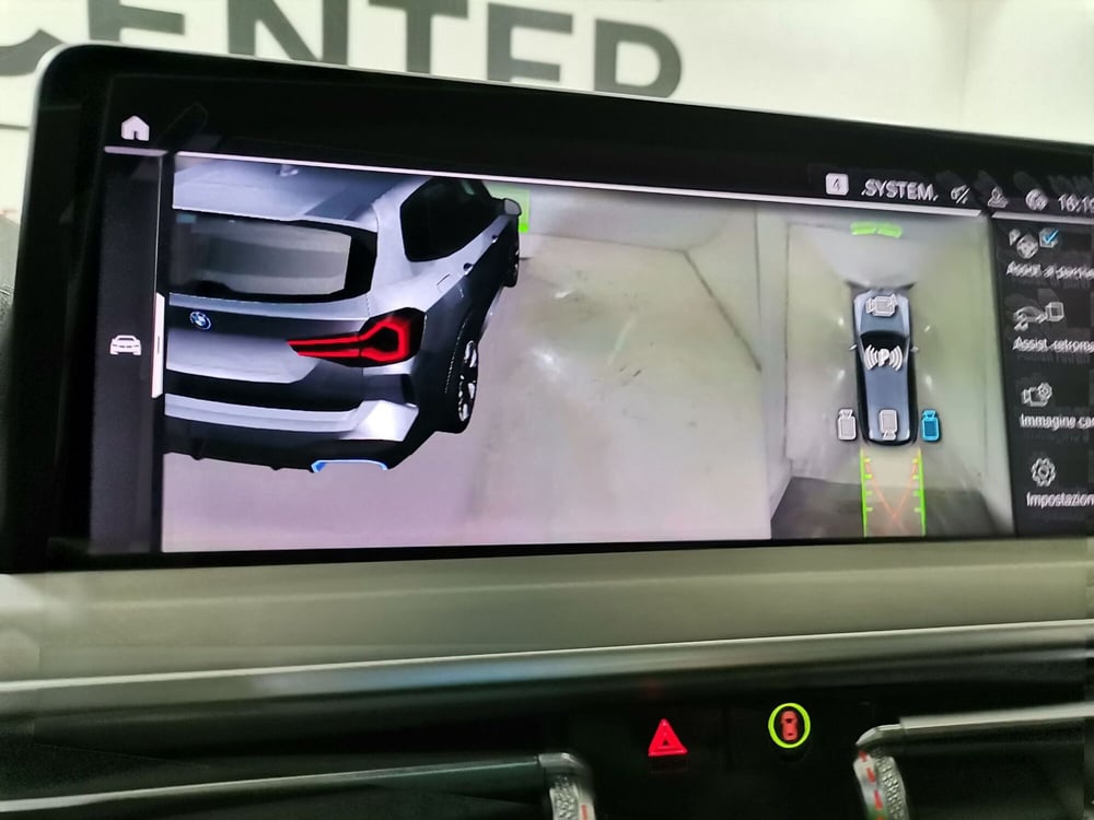 BMW iX3 usata a Salerno (15)