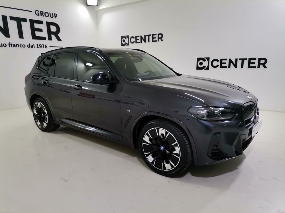 BMW iX3 usata a Salerno (3)