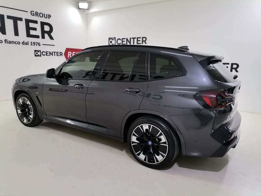 BMW iX3 usata a Salerno (4)