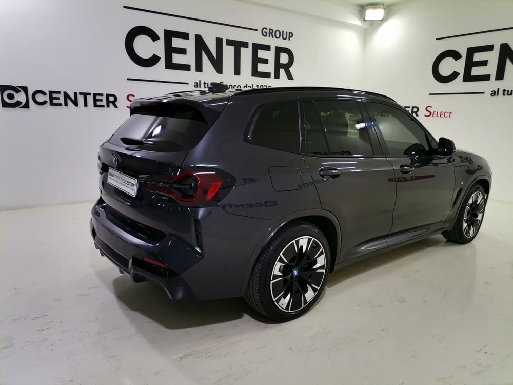 BMW iX3 usata a Salerno (6)