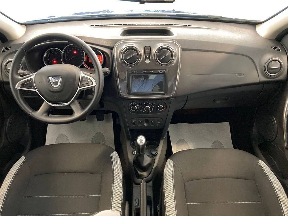 Dacia Sandero usata a Brescia (12)