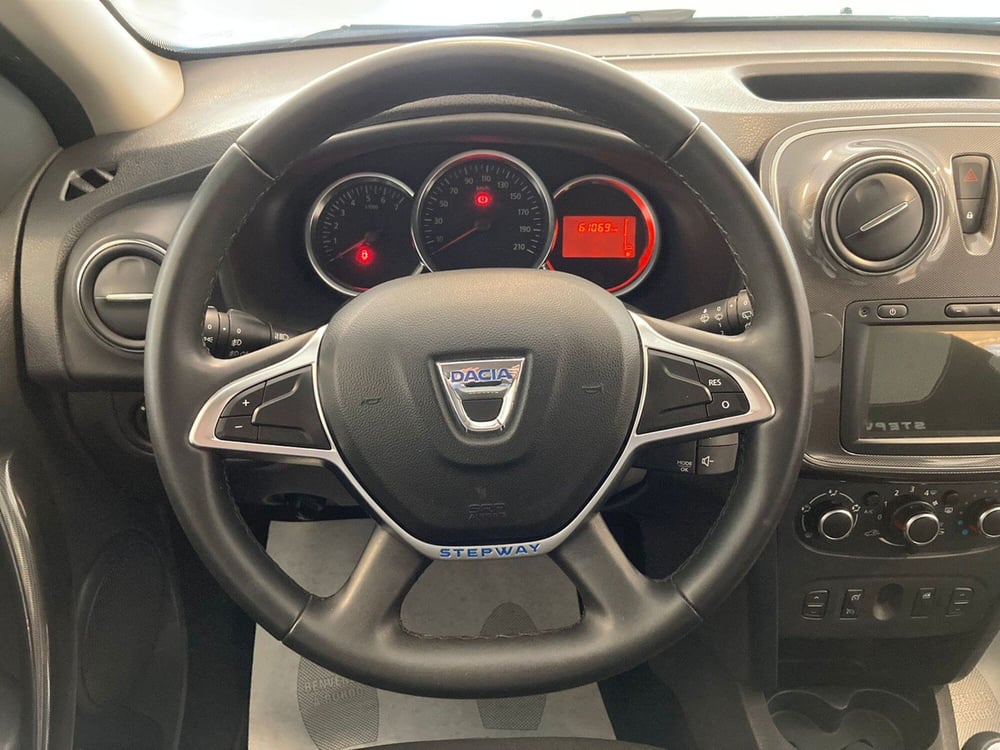 Dacia Sandero usata a Brescia (13)