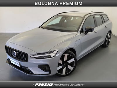 Volvo V60 T6 Recharge AWD Plug-in Hybrid aut. Plus Dark del 2024 usata a Casalecchio di Reno