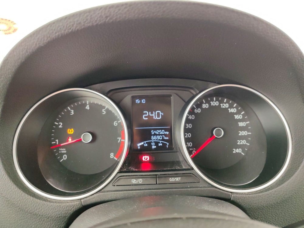 Volkswagen Polo usata a Massa-Carrara (12)