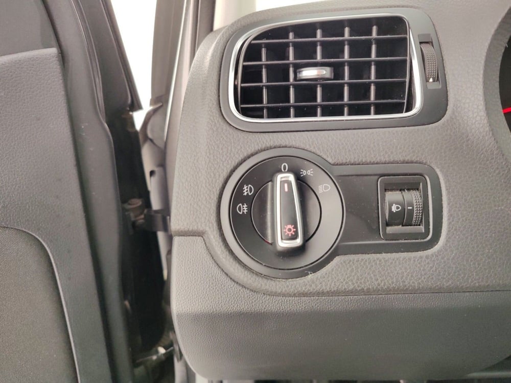 Volkswagen Polo usata a Massa-Carrara (14)