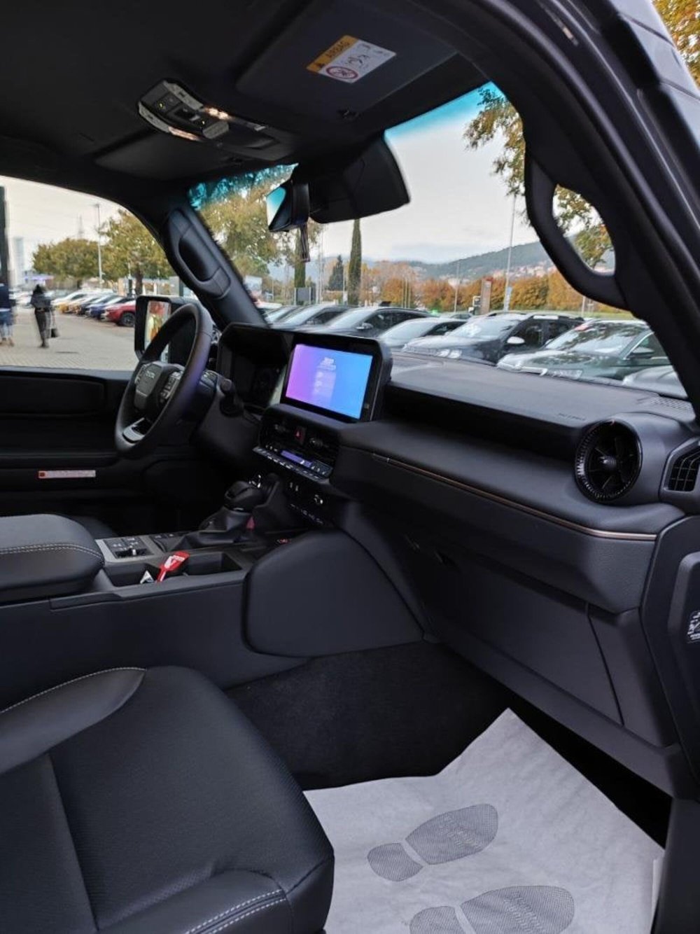 Toyota Land Cruiser nuova a Perugia (4)