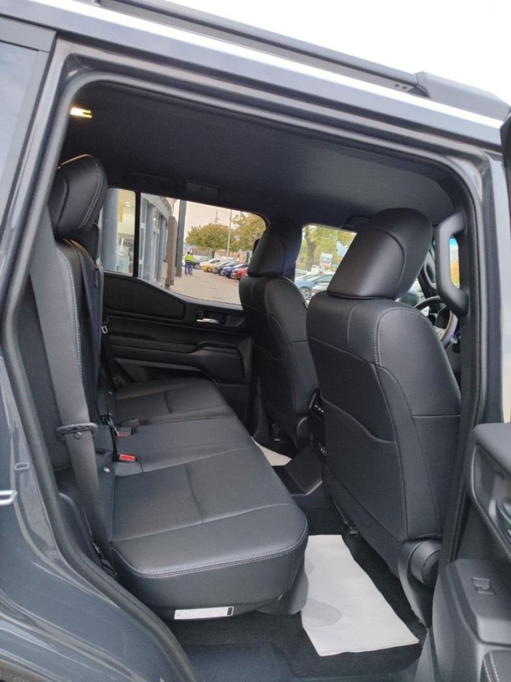 Toyota Land Cruiser nuova a Perugia (6)