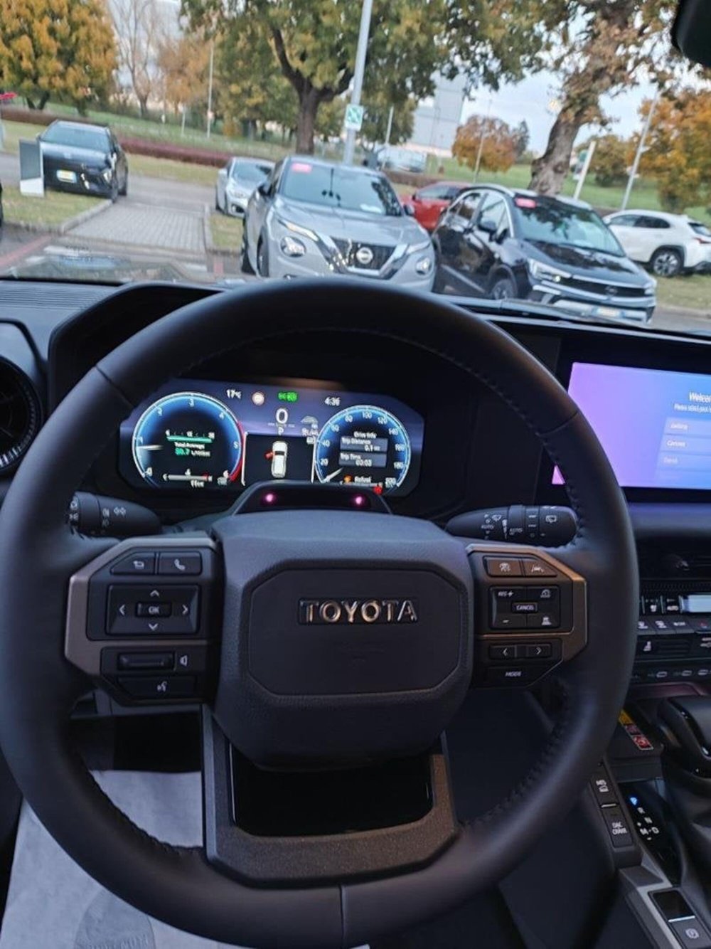 Toyota Land Cruiser nuova a Perugia (8)