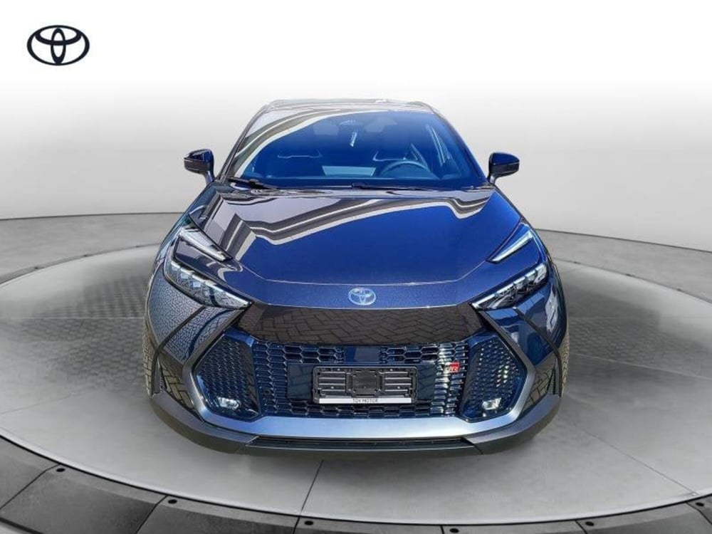 Toyota Toyota C-HR nuova a Perugia (4)