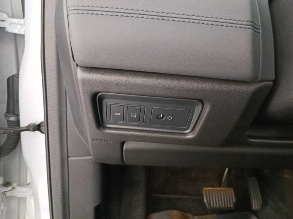 Land Rover Discovery Sport usata a Treviso (14)