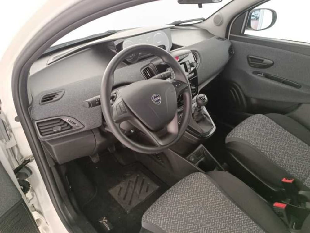 Lancia Ypsilon usata a Treviso (10)