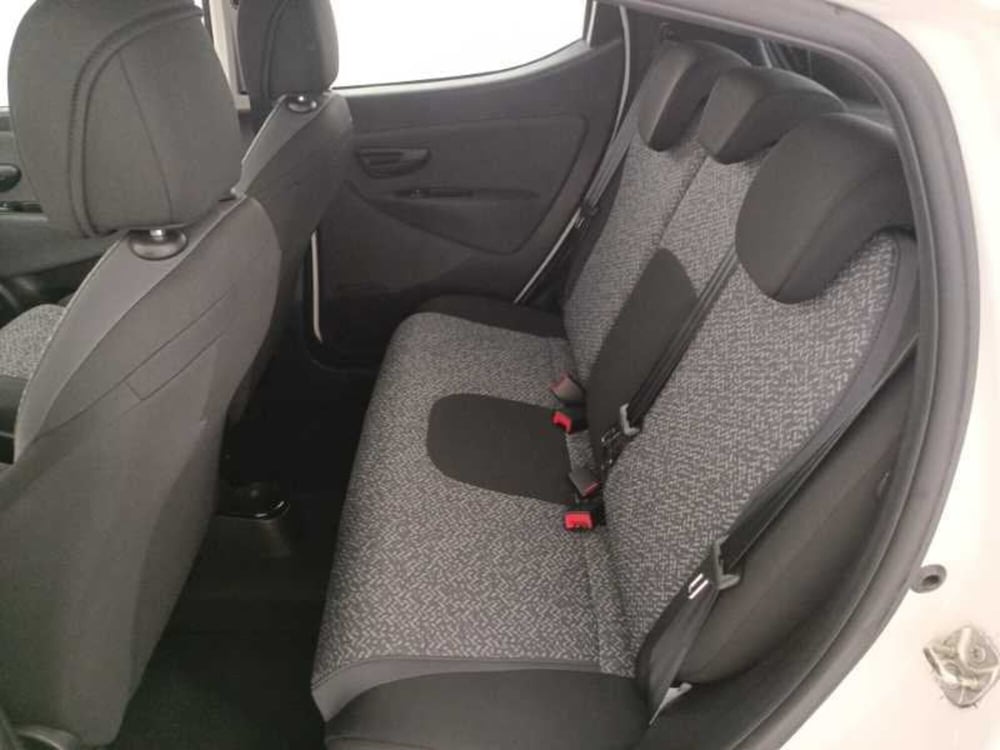 Lancia Ypsilon usata a Treviso (12)