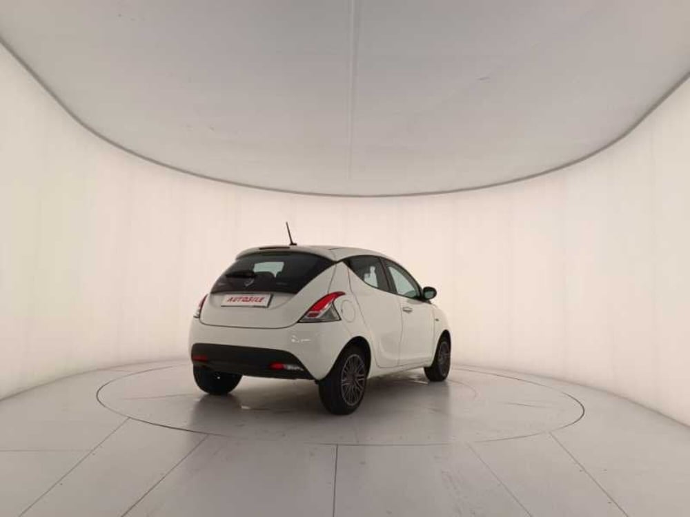 Lancia Ypsilon usata a Treviso (6)