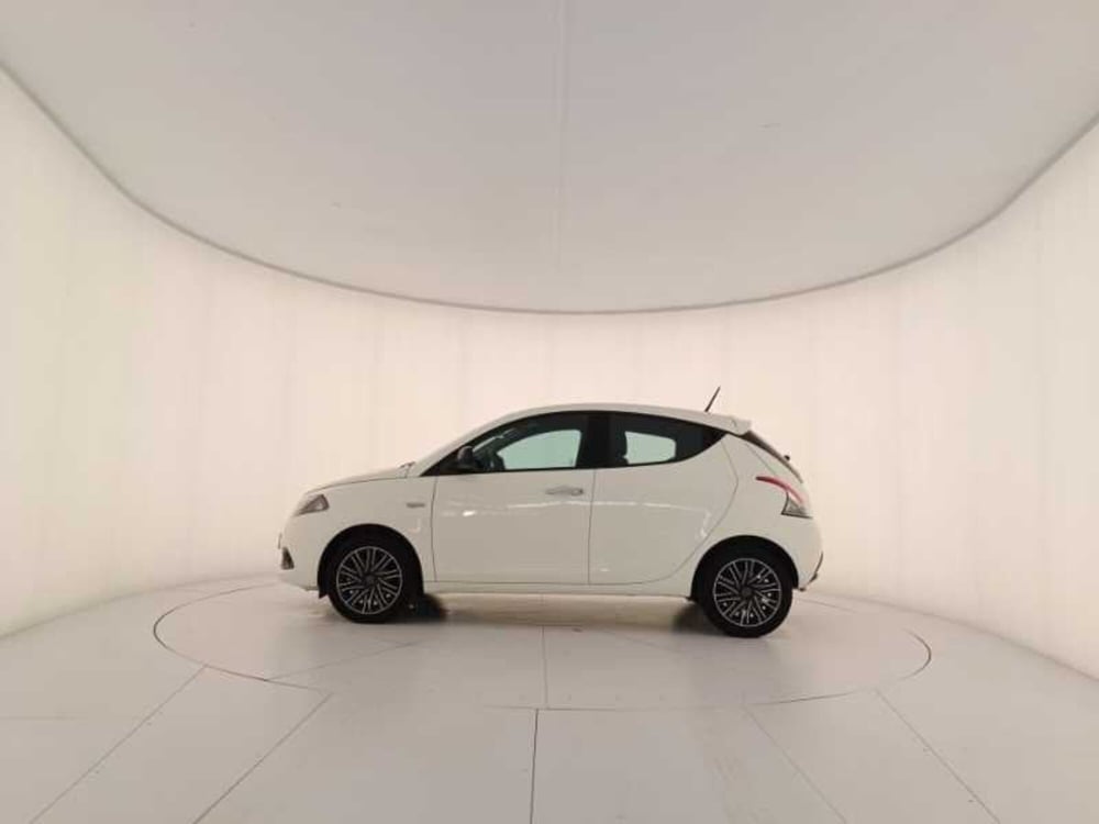Lancia Ypsilon usata a Treviso (8)