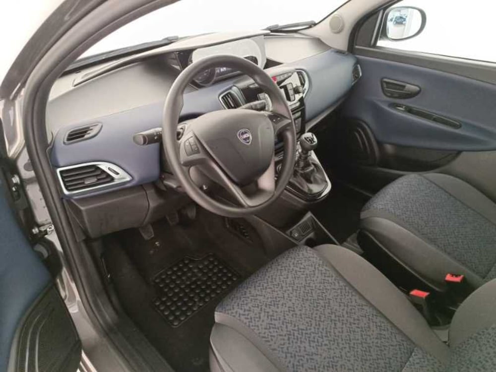 Lancia Ypsilon usata a Treviso (10)