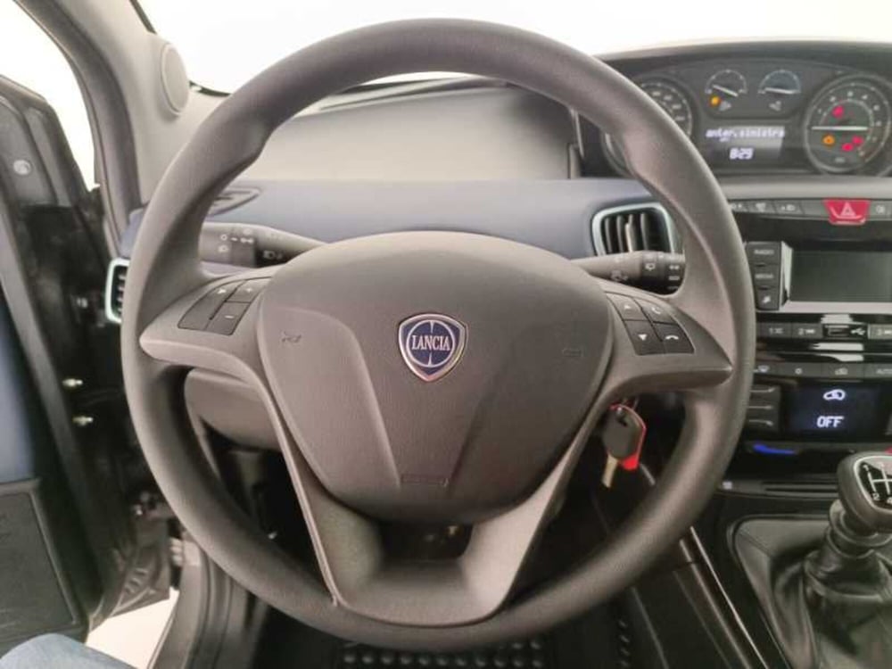 Lancia Ypsilon usata a Treviso (13)