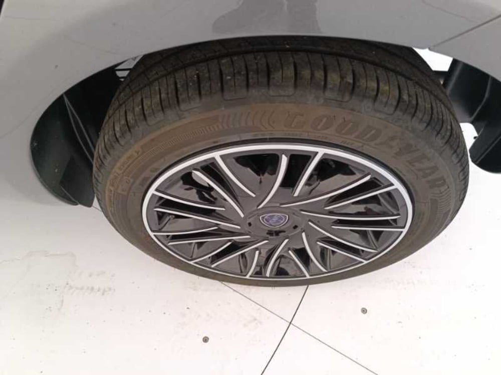 Lancia Ypsilon usata a Treviso (19)
