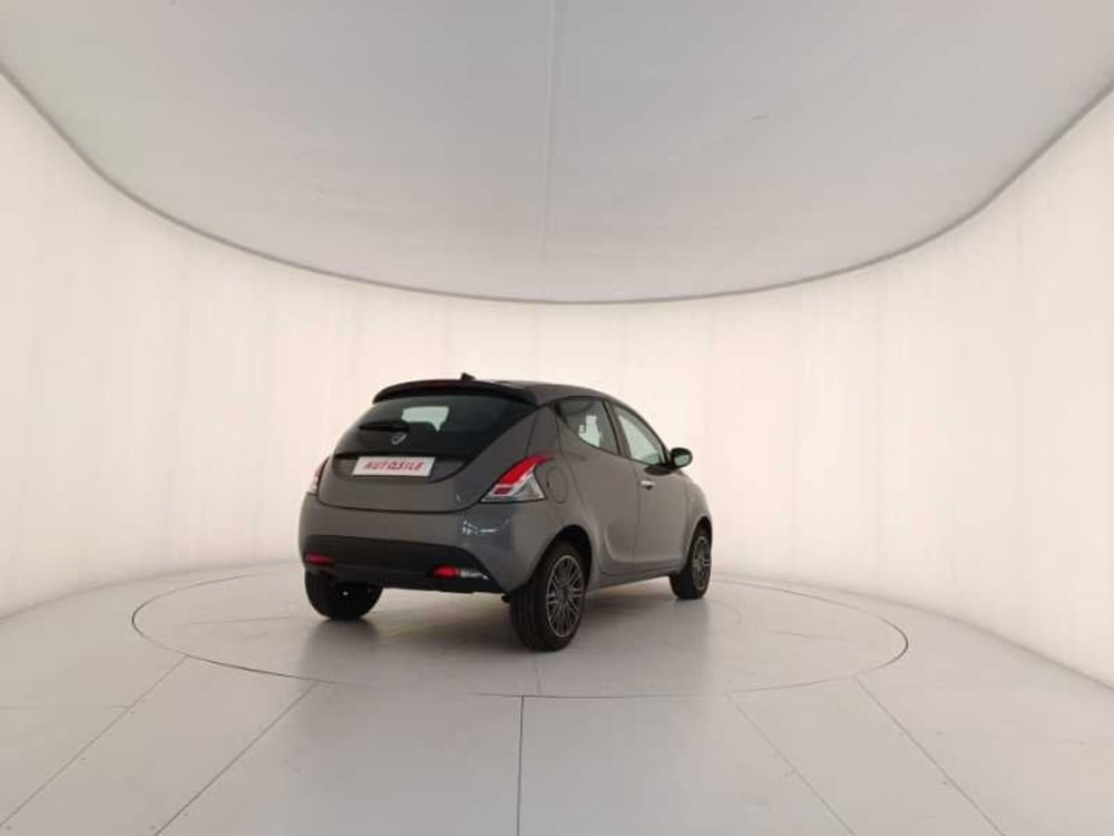 Lancia Ypsilon usata a Treviso (6)