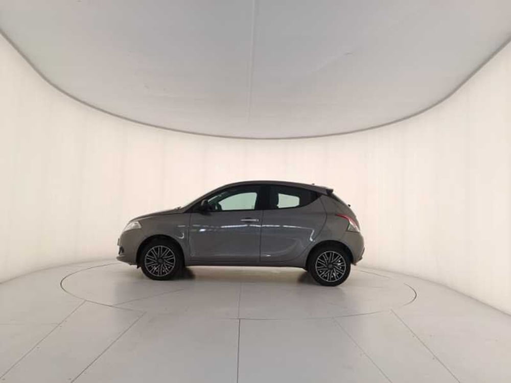 Lancia Ypsilon usata a Treviso (8)