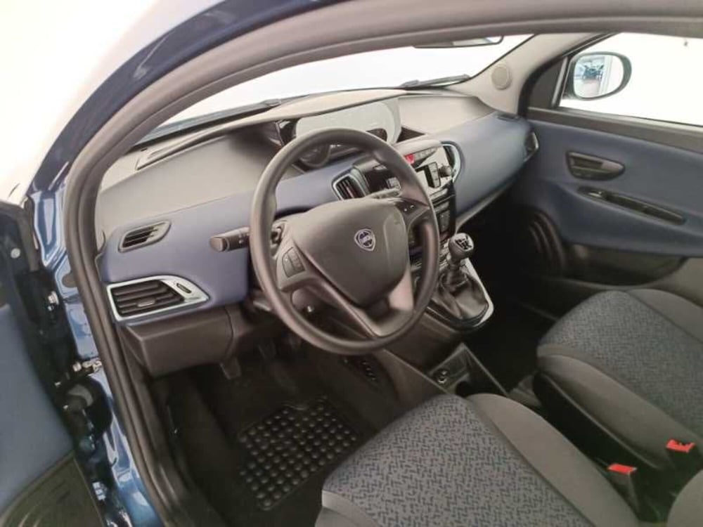 Lancia Ypsilon usata a Treviso (10)