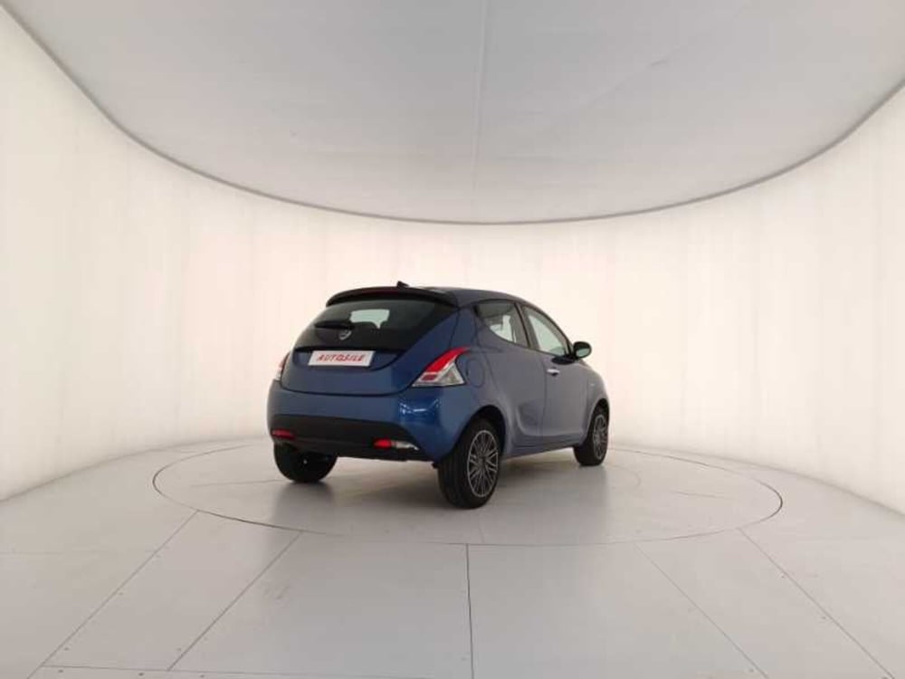 Lancia Ypsilon usata a Treviso (6)