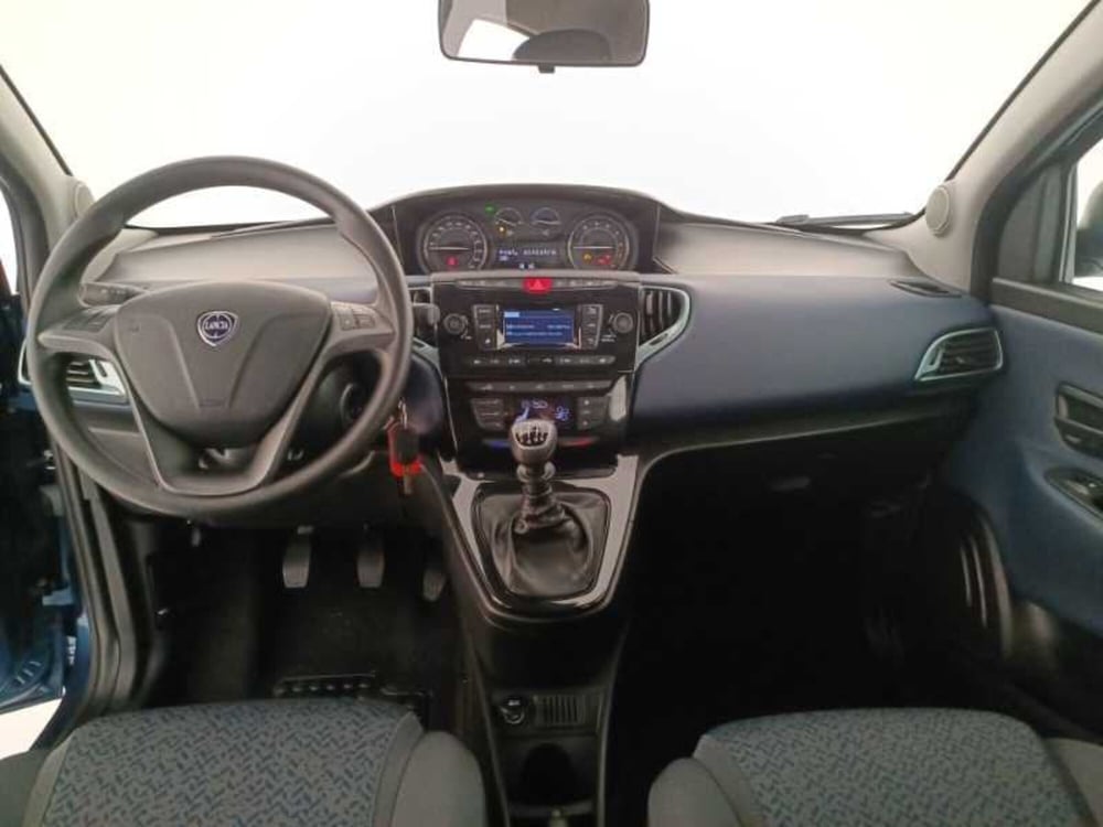 Lancia Ypsilon usata a Treviso (9)