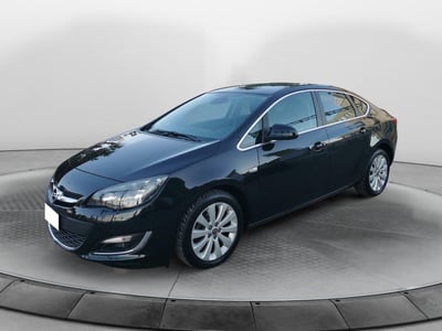 Opel Astra 1.4 Turbo 140CV 4 porte GPL Tech Cosmo del 2014 usata a Brindisi