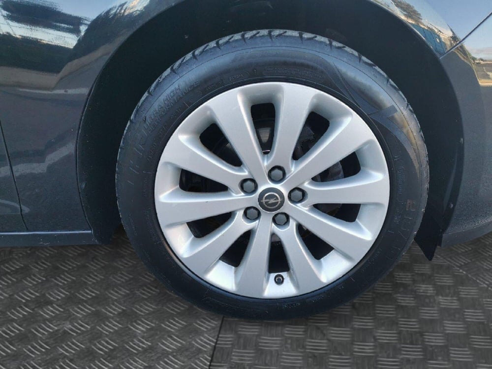 Opel Astra usata a Brindisi (17)