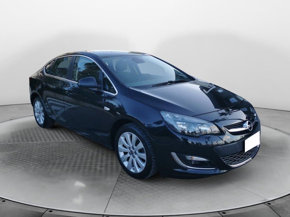 Opel Astra usata a Brindisi (2)