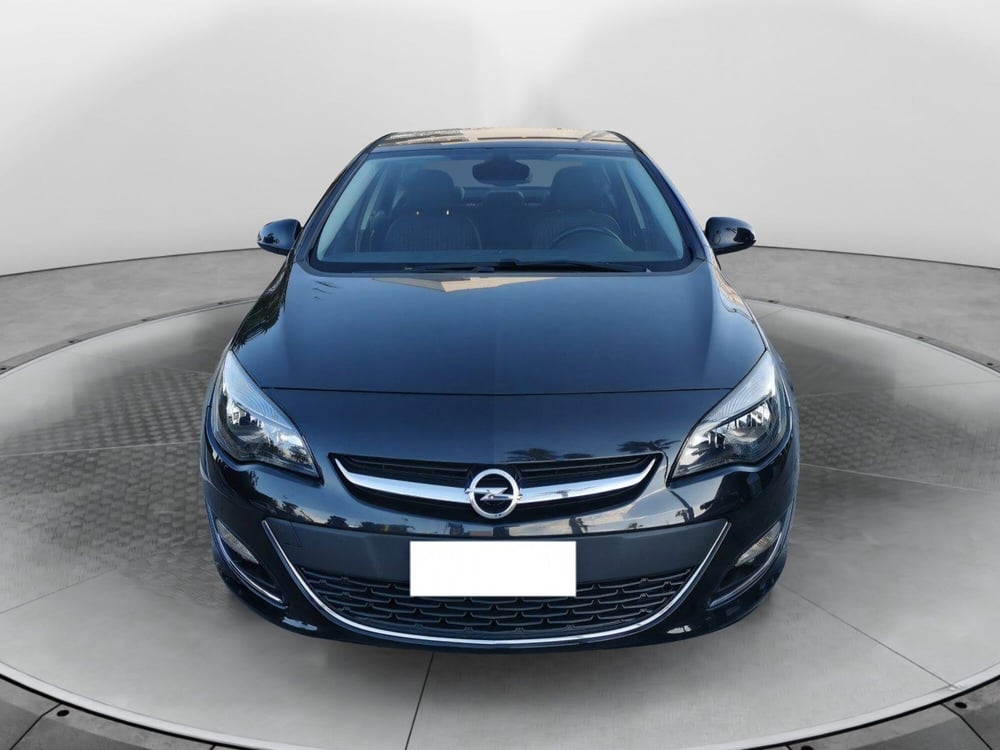 Opel Astra usata a Brindisi (4)
