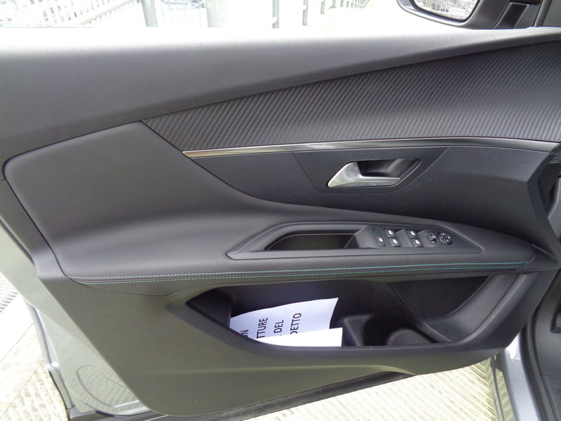 Peugeot 3008 usata a Belluno (7)