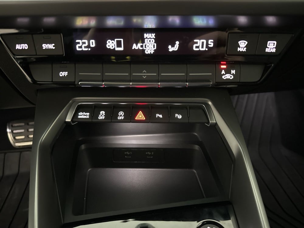 Audi S3 Sportback usata a Napoli (18)