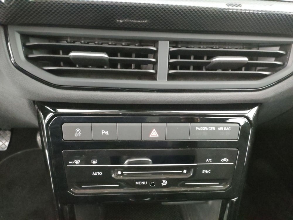 Volkswagen T-Cross usata a Napoli (14)