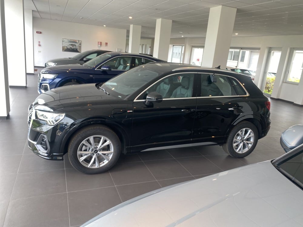 Audi Q3 nuova a Catania (2)