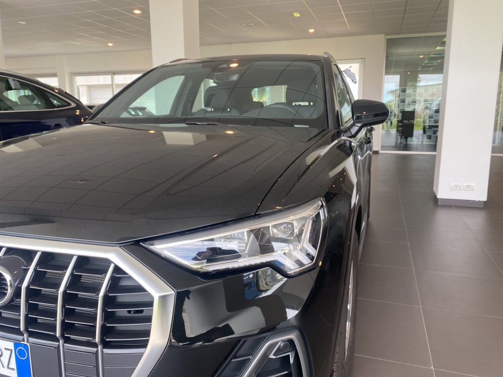 Audi Q3 nuova a Catania (9)