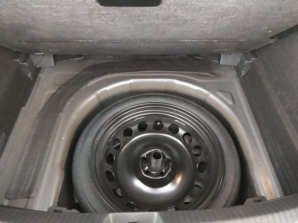 Volkswagen Taigo usata a Napoli (19)