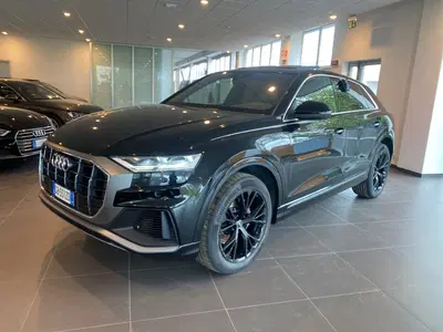 Audi Q8 Q8 45 TDI quattro tiptronic Sport del 2020 usata a Catania