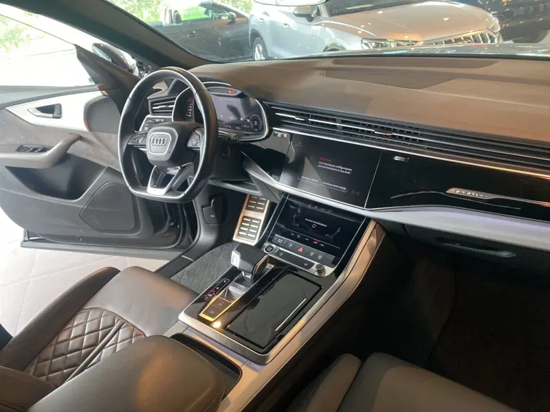 Audi Q8 usata a Catania (18)