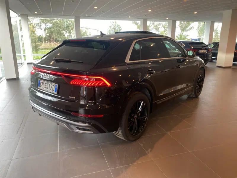 Audi Q8 usata a Catania (6)