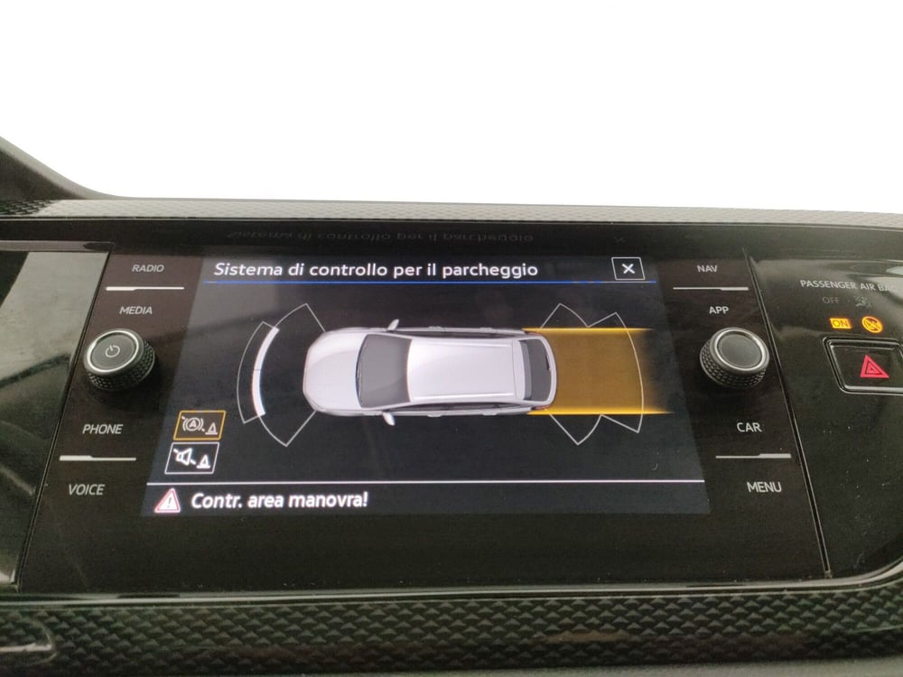 Volkswagen Taigo usata a Napoli (17)