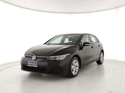 Volkswagen Golf Variant 2.0 TDI SCR DSG Life del 2024 usata a Torre Annunziata