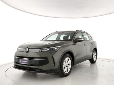 Volkswagen Tiguan 2.0 TDI 150 CV SCR DSG 4MOTION Life del 2024 usata a Torre Annunziata